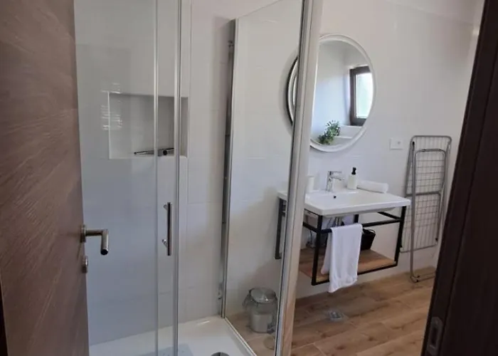 Giardin *** * Ližnjan