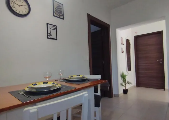 Giardin *** * Ližnjan