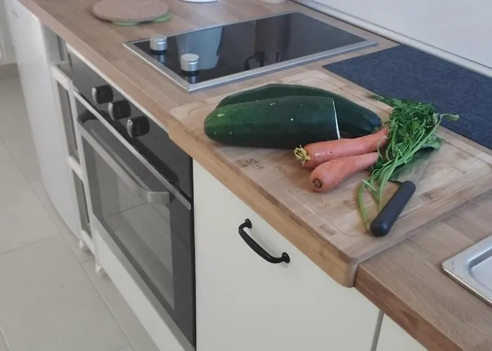 Giardin *** * Ližnjan