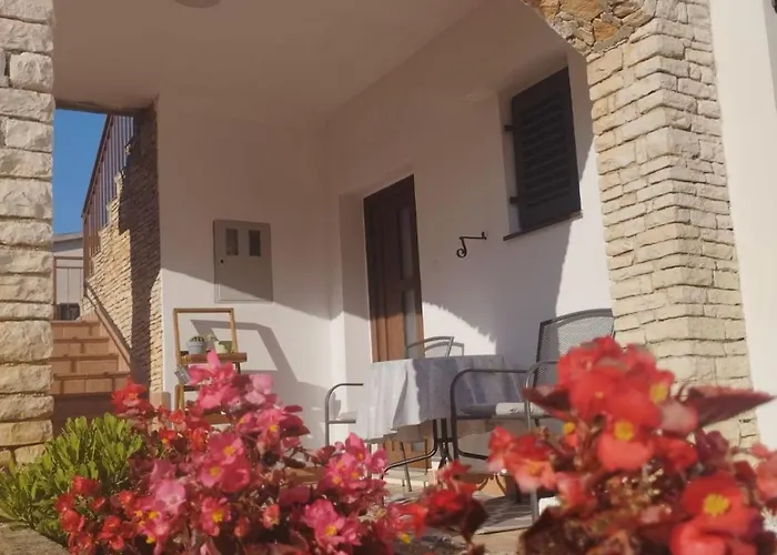 Giardin *** Apartamento Ližnjan